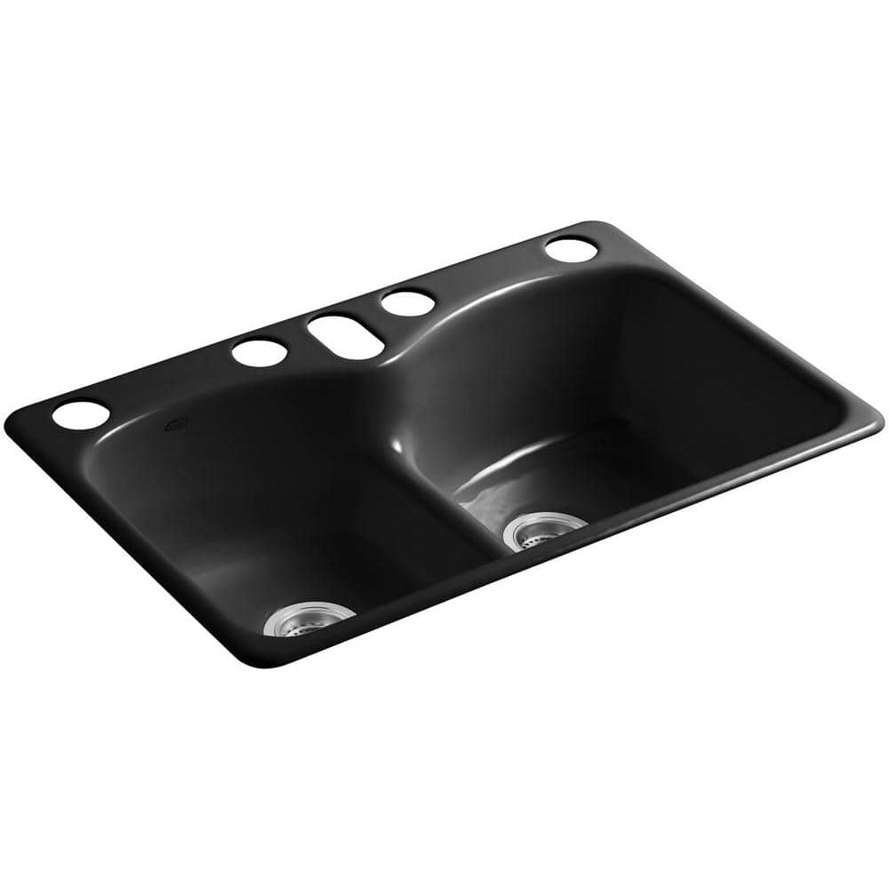 A single green leaf against a white background.