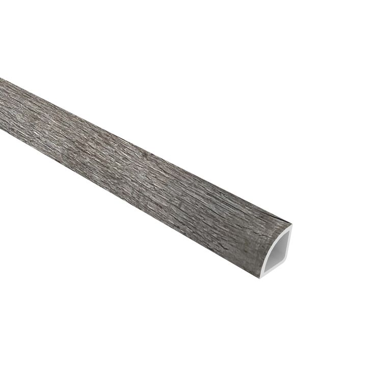 A single green leaf against a white background.