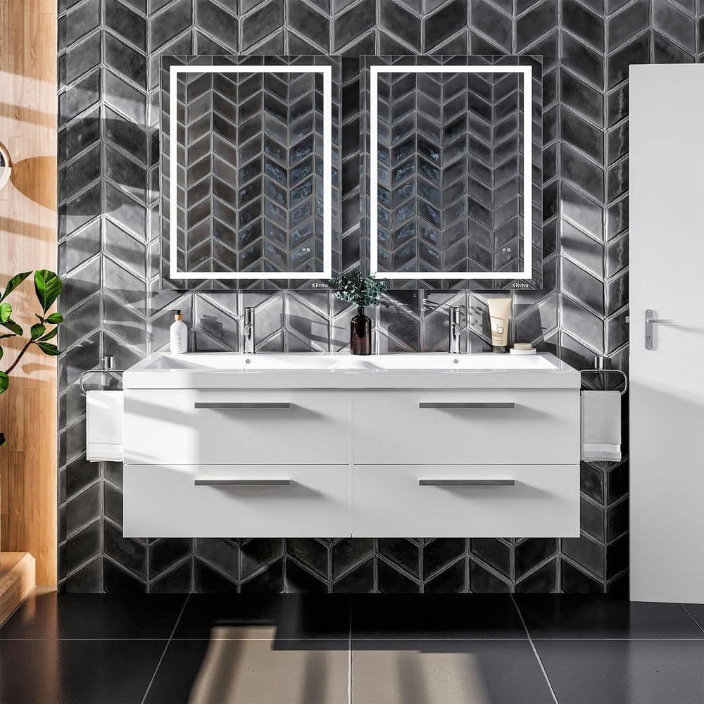 A single green leaf against a white background.