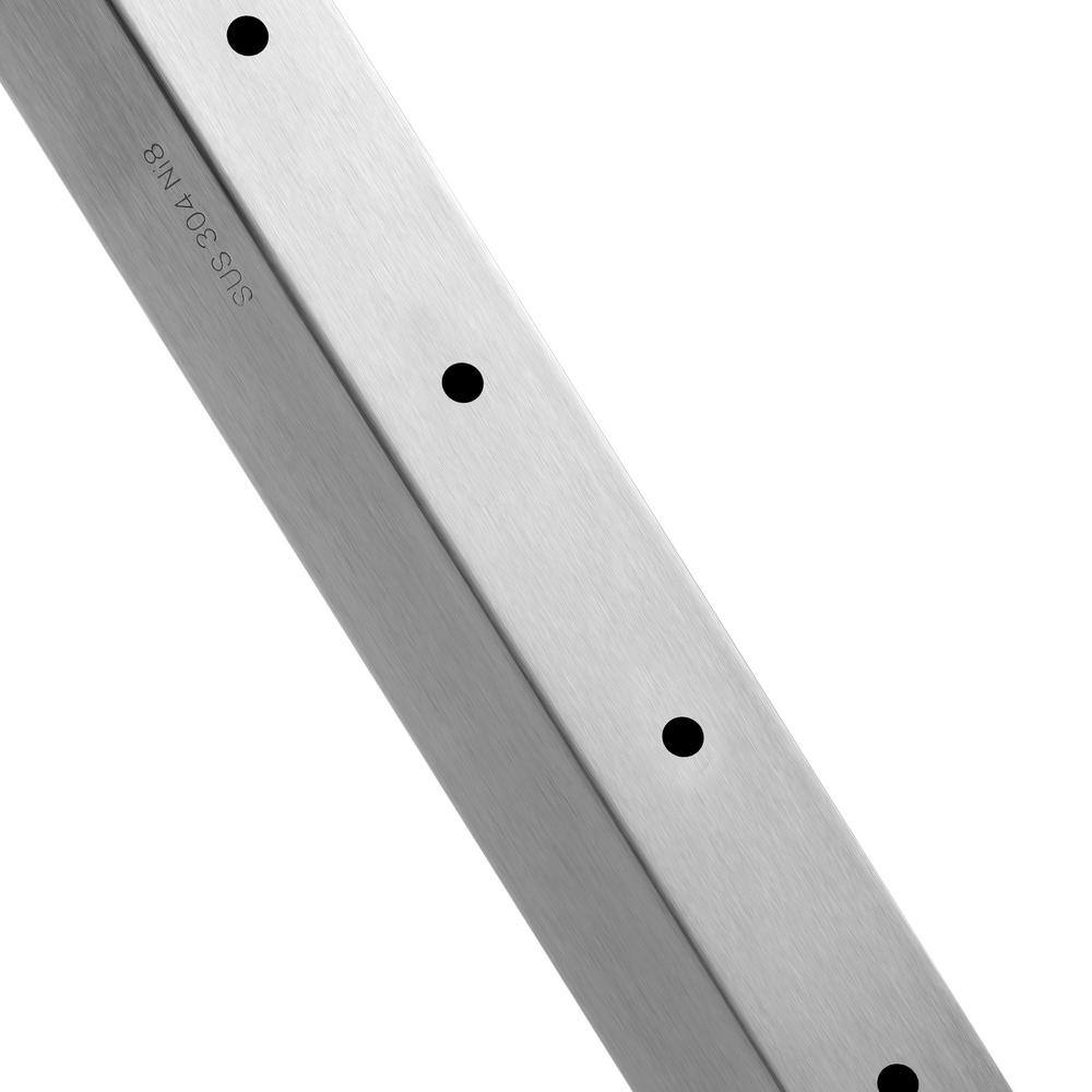 A single green leaf against a white background.