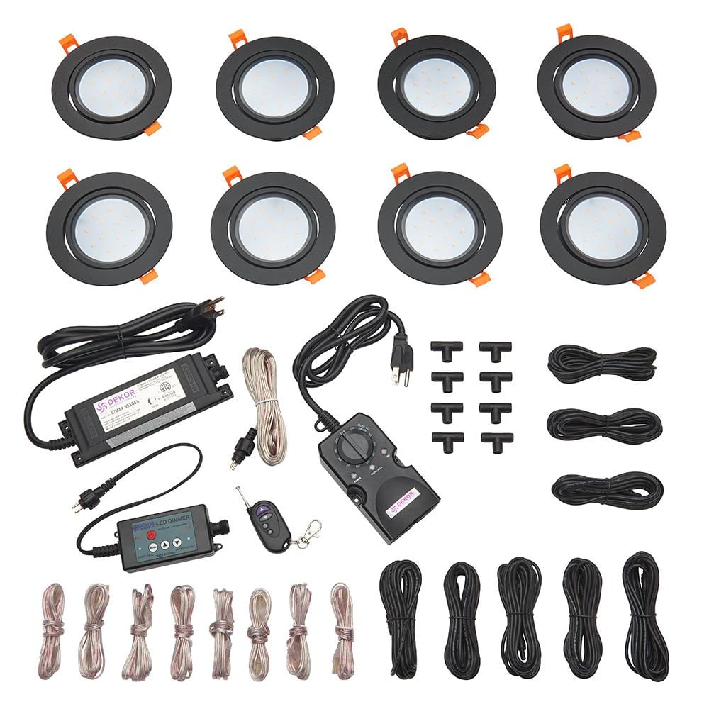 A single green leaf against a white background.