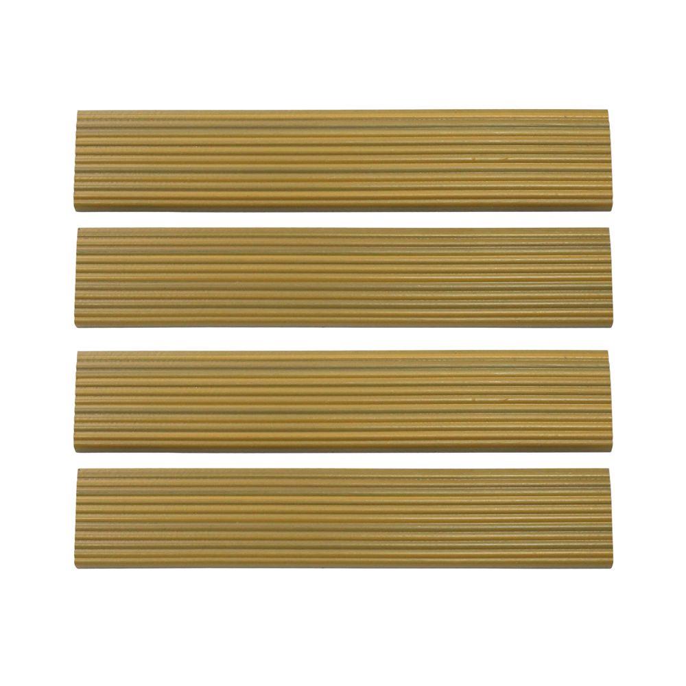 A single green leaf against a white background.