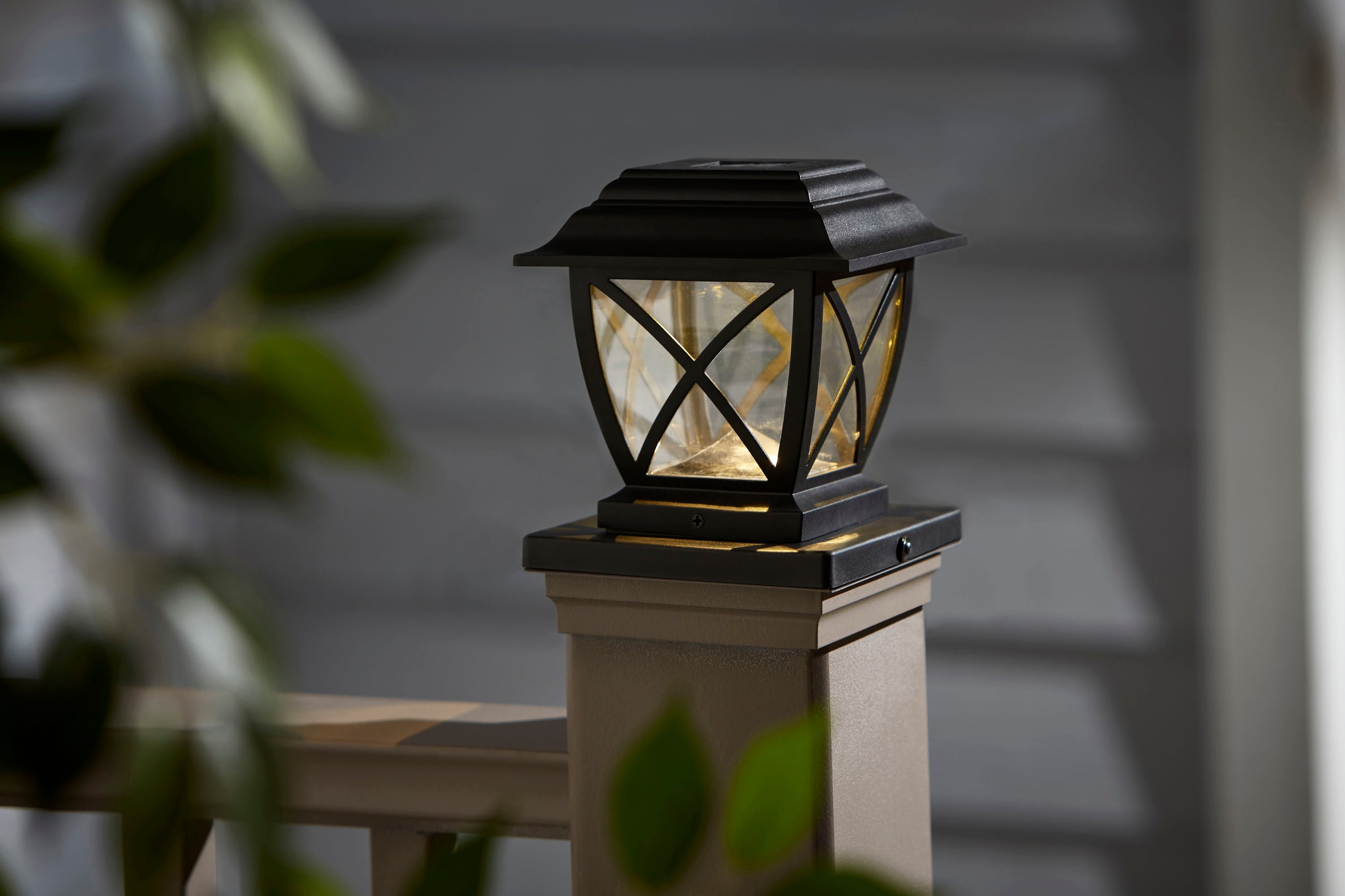 Harbor Breeze 4-in x 4-in 2-Pack 5-Lumen Black Solar LED Outdoor