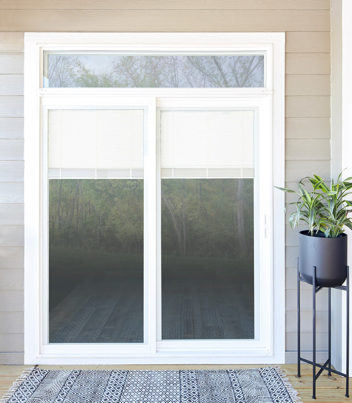 Pella 150 Series 72-in x 80-in x 4-9/16-in Jamb Low‑E Blinds-Between-the-Glass White Vinyl Right-Hand Sliding Double Patio Door