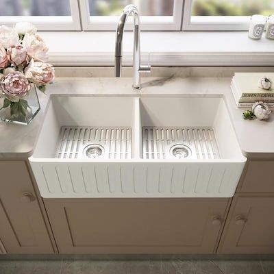 VIGO Matte Stone x 18-in Matte White Double Equal Bowl Tall (8-in or Larger) Undermount Apron Front/Farmhouse Commercial/Residential Kitchen Sink