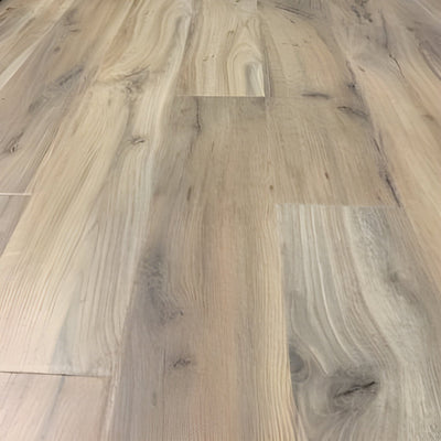 Outlast+ Linton Auburn Oak 12 mm T x 6.1 in. W Waterproof Laminate Wood Flooring (967.2 sqft/pallet)