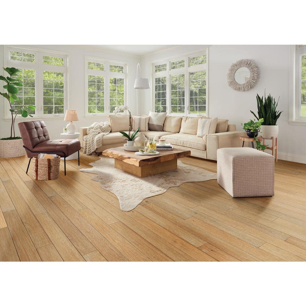 Bruce American Vintage Cozy Living Red Oak 3/4 in. T x 5 in. W