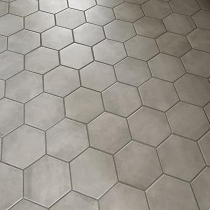 smoothstoneツヤツヤ石 Satori Gios Graphite Hexagon 8-in x 10-in Matte Porcelain Floor