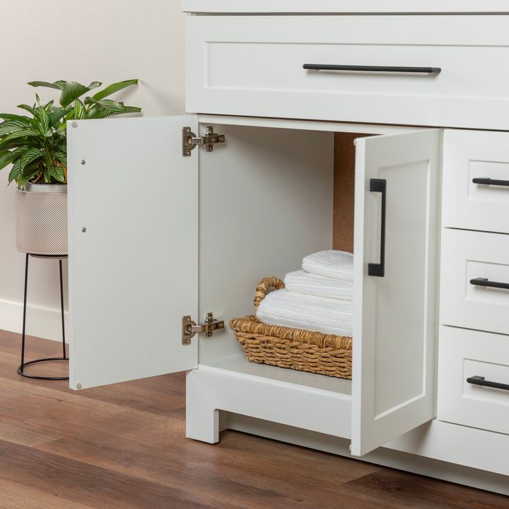 Style Selections Cauley 36-in White Single Sink Bathroom Vanity with White Cultured Marble Top