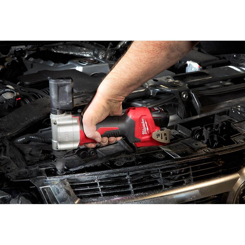 Milwaukee M12 12-Volt Lithium-Ion Cordless Rivet Tool with M12 2.0Ah Battery