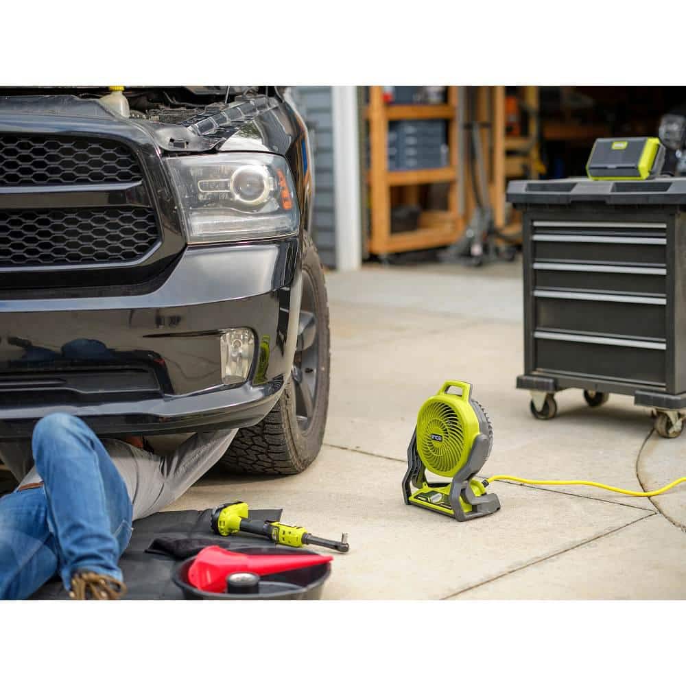 RYOBI ONE+ 18V Cordless Hybrid WHISPER SERIES 7-1/2 Fan Kit