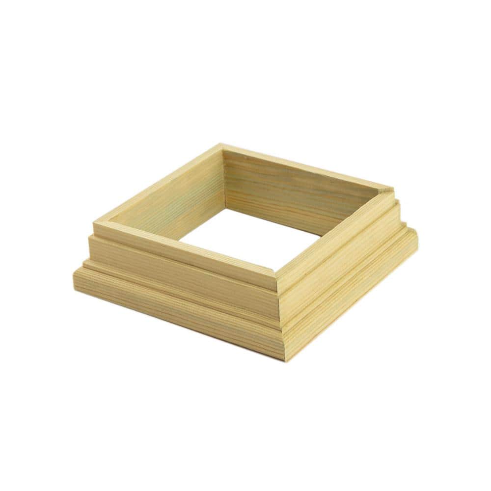 A single green leaf against a white background.