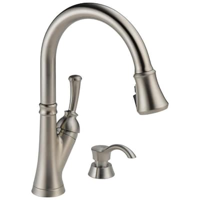 Delta Savile 1-Handle Deck Mount Pull-Down Handle/Lever Residential Kitchen Faucet (Deck Plate Included)