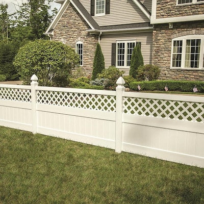 Freedom Ready-to-Assemble Conway 4-ft H x 8-ft W White Vinyl Lattice-Top Vinyl Fence Panel
