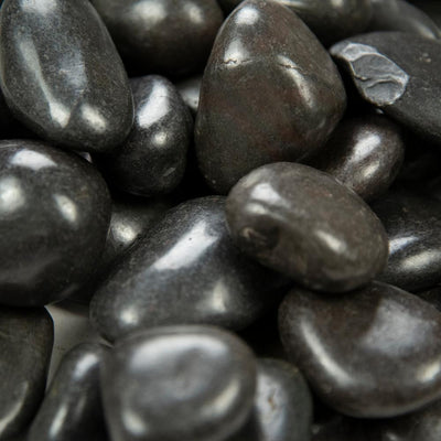 MSI Black Polished 0.5 cu. ft . 1 to 2 in. Pebbles. 40 lb. Bag (28 Bags / Pallet) - Super Arbor