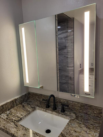 KOHLER Verdera 40-in x 30-in Rectangle Surface/Recessed Mirrored Medicine Cabinet with Outlet and Lights - Super Arbor