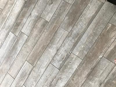 Style Selections Natural Timber Whitewash 6-in x 36-in Glazed Porcelain Wood Look Floor and Wall Tile - Super Arbor